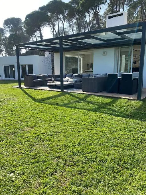 Casa Y Loft Minimalista, Jardin Y Parking Privado Villa Girona