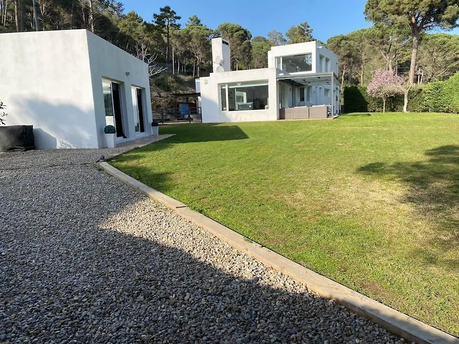 Casa Y Loft Minimalista, Jardin Y Parking Privado Villa Girona