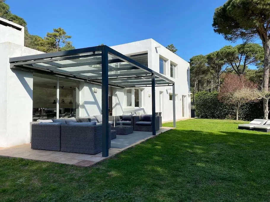 Casa Y Loft Minimalista, Jardin Y Parking Privado Villa Girona 0*,