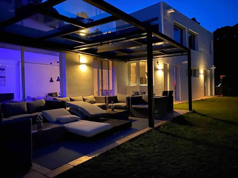Casa Y Loft Minimalista, Jardin Y Parking Privado Villa Girona