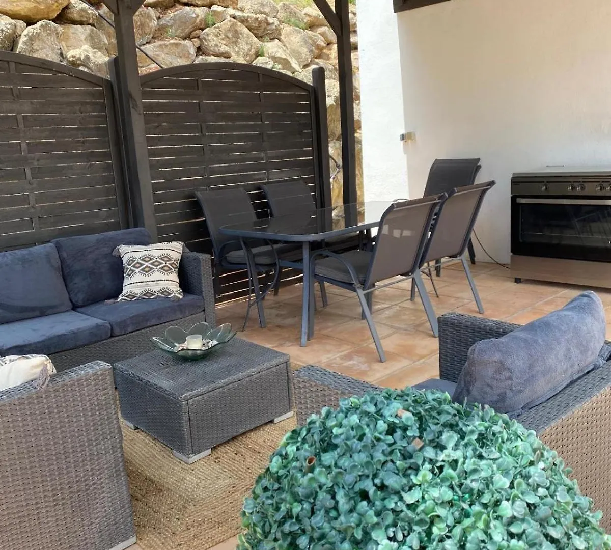 Casa Y Loft Minimalista, Jardin Y Parking Privado Villa Girona 0*,  Spain